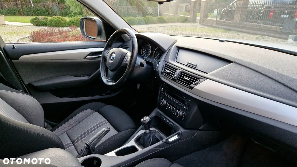 BMW X1 xDrive18d Sport Line - 14