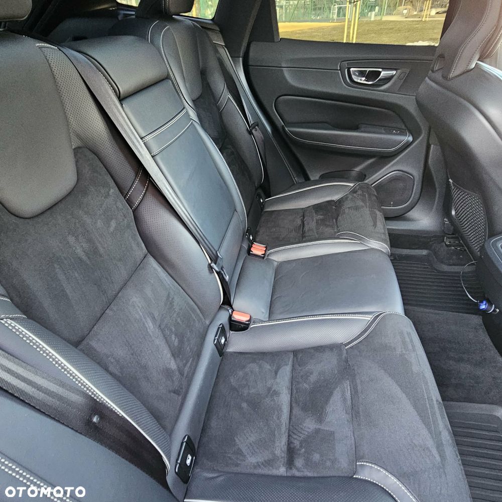 Volvo XC 60 D4 AWD R-Design - 6
