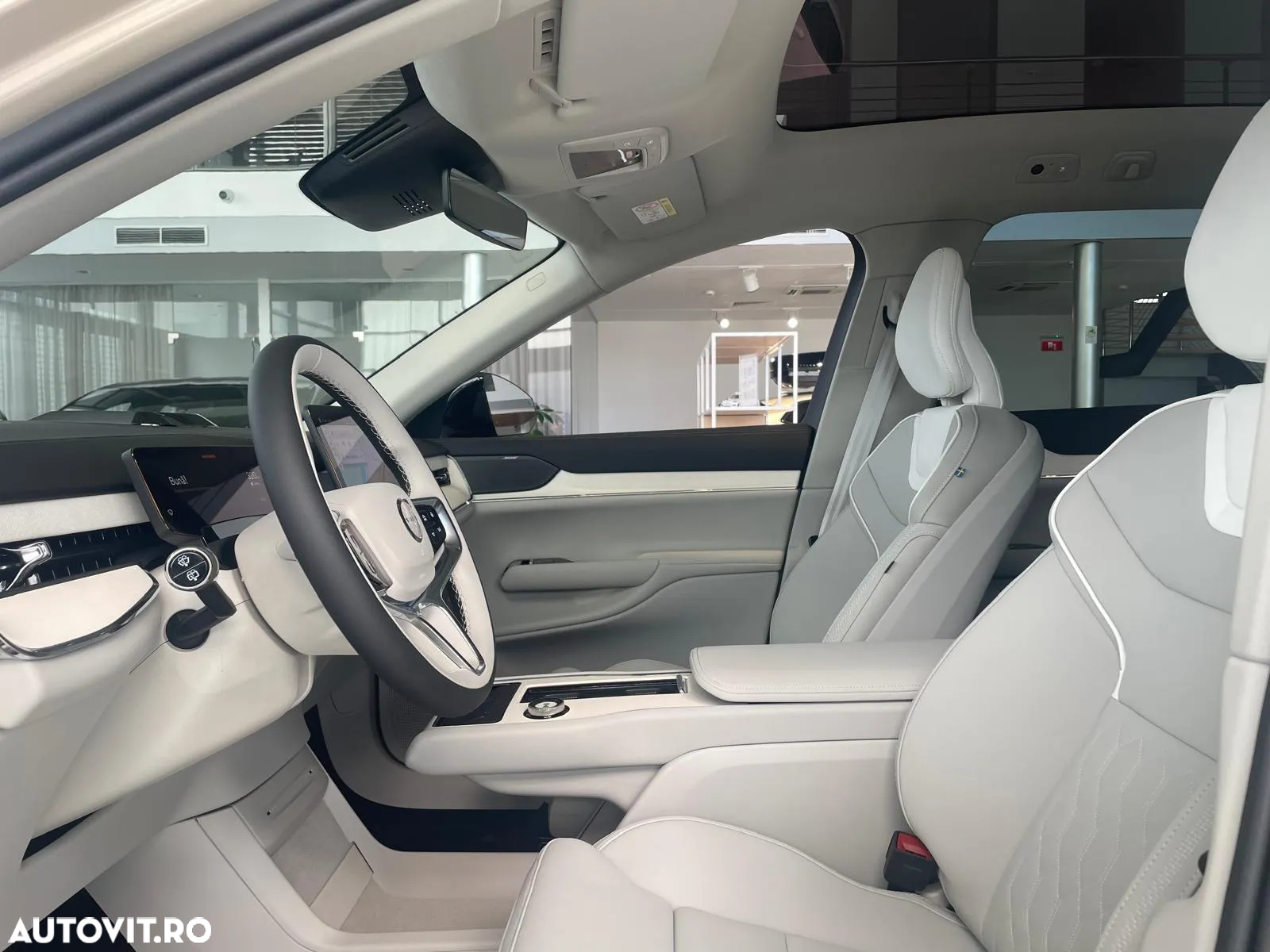 Volvo EX90 - 8