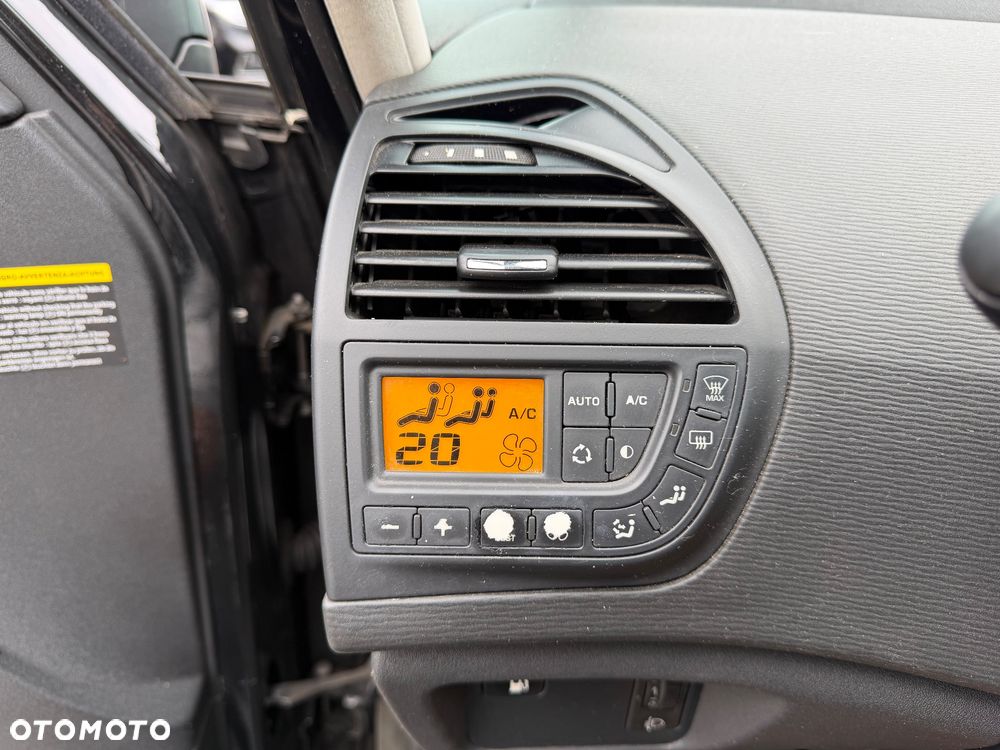 Citroën C4 Grand Picasso 1.6 HDi FAP Exclusive - 21