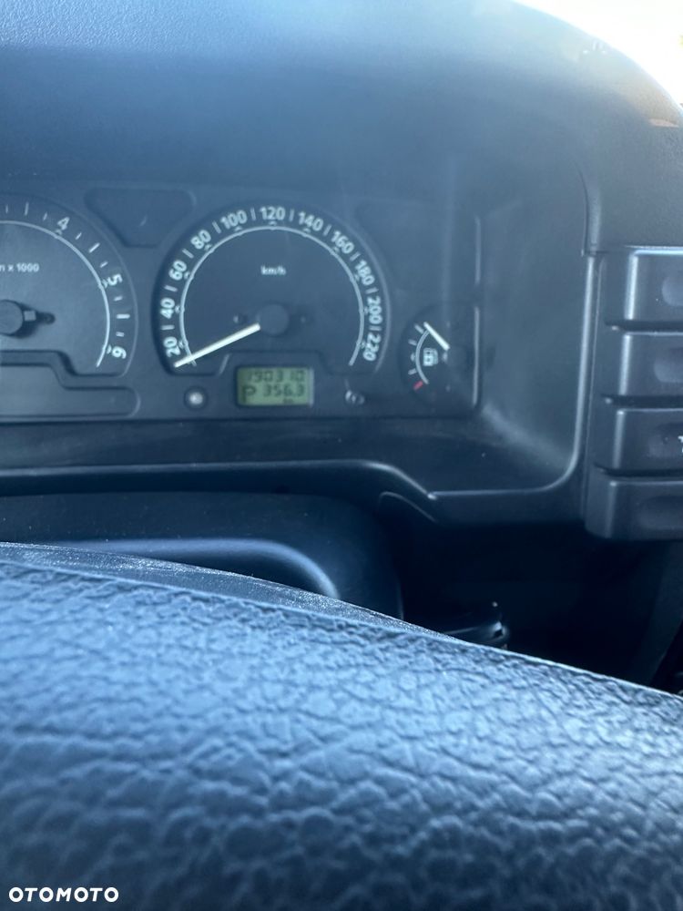 Land Rover Discovery - 38