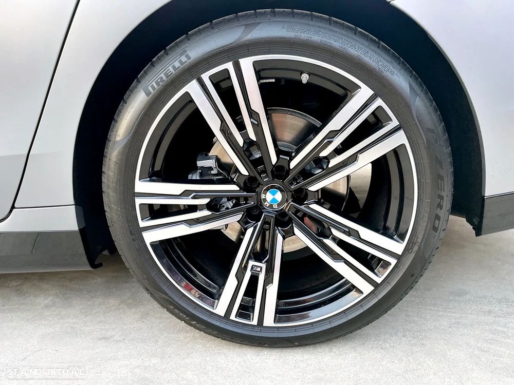 BMW 740 d xDrive Pack Desportivo M - 51
