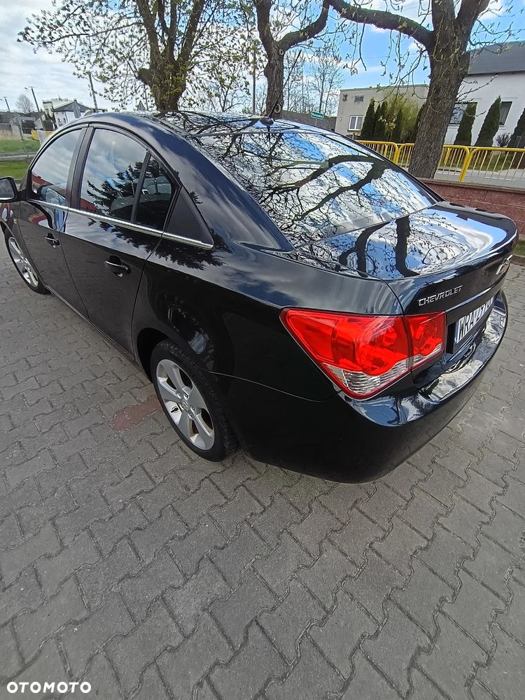 Chevrolet Cruze - 10