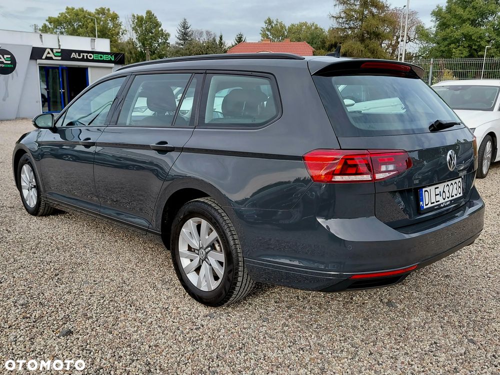 Volkswagen Passat 1.6 TDI SCR DSG Comfortline - 4