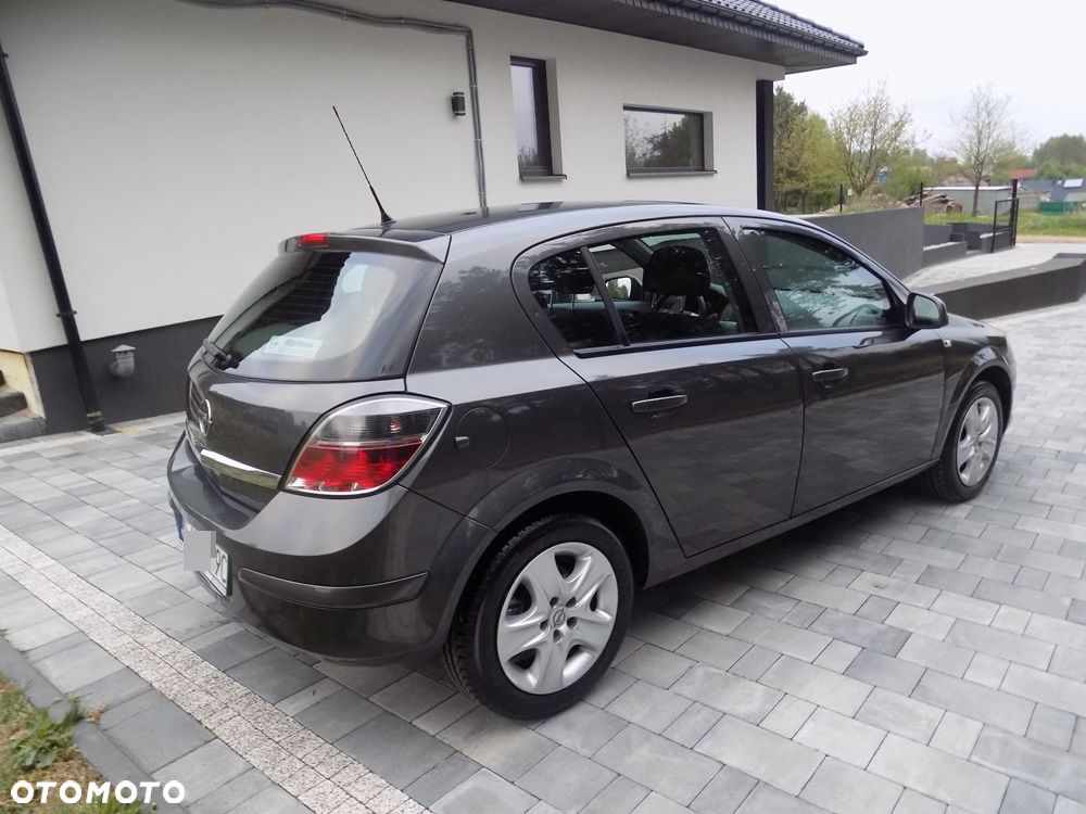 Opel Astra 1.6 Fun - 10