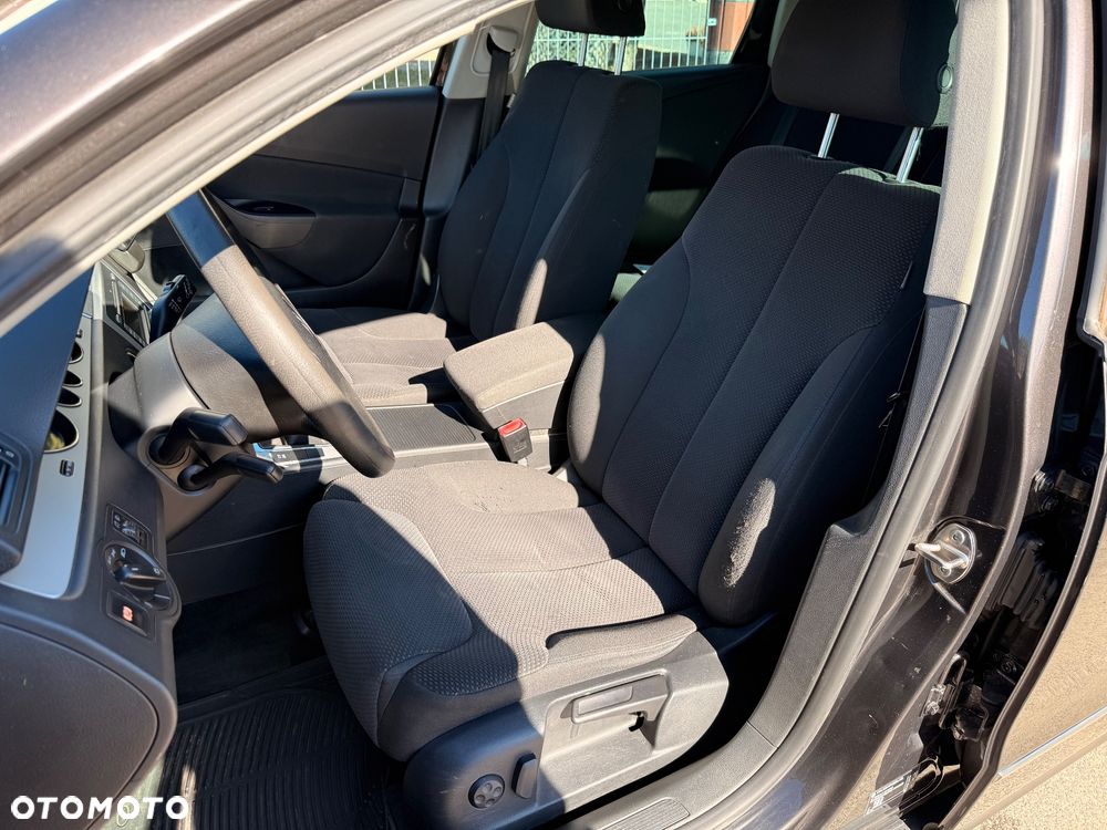 Volkswagen Passat 2.0 TDI Comfortline - 19
