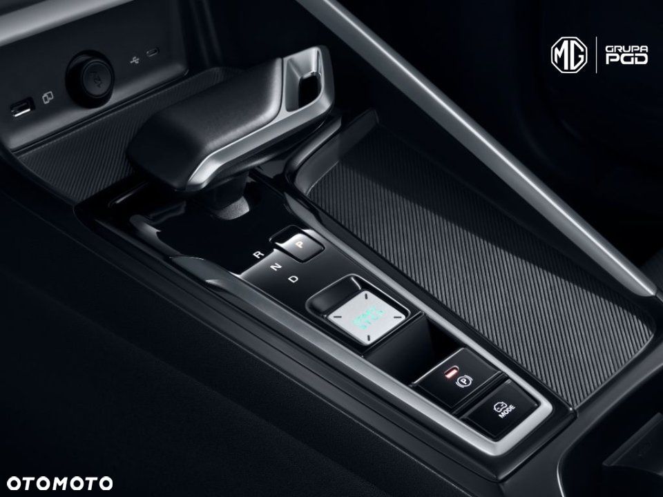MG ZS Hybrid+ - 13