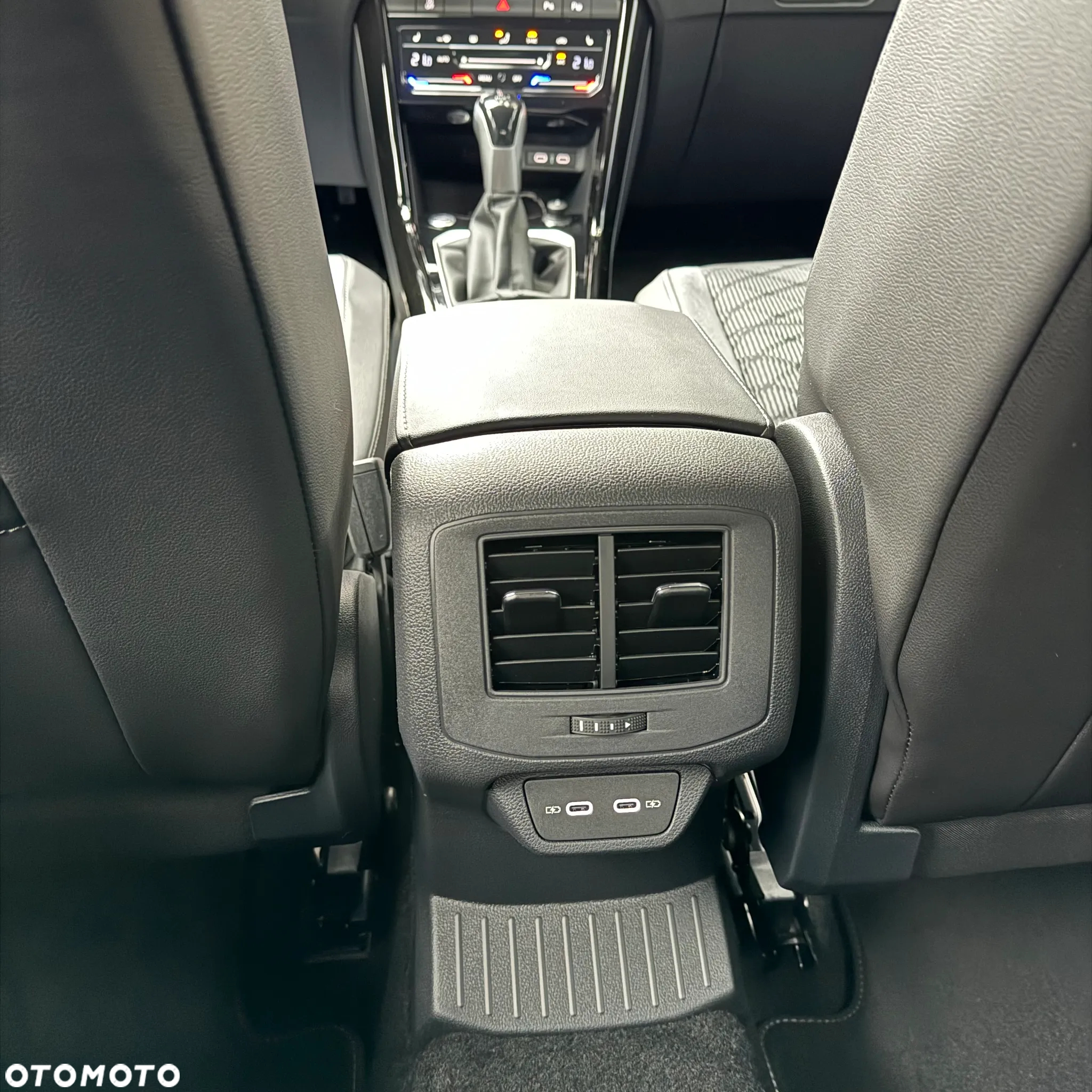 Volkswagen T-Roc 1.5 TSI R-Line Plus DSG - 20