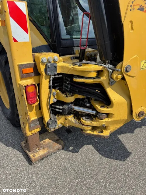 Caterpillar 432F2 - 3