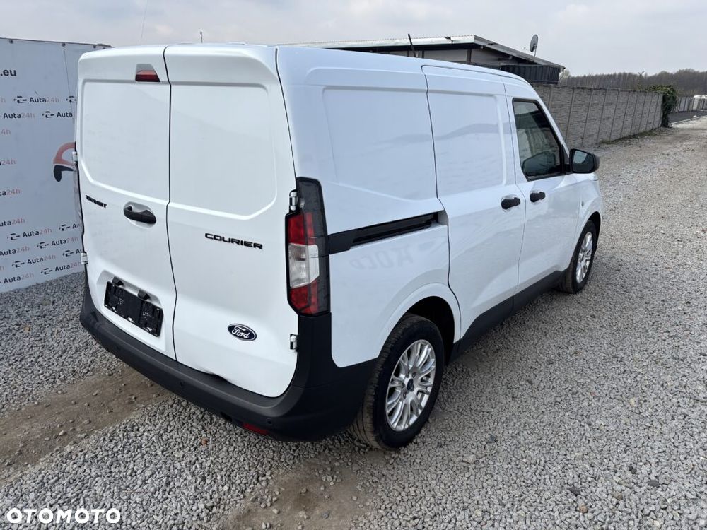 Ford Transit Courier - 4