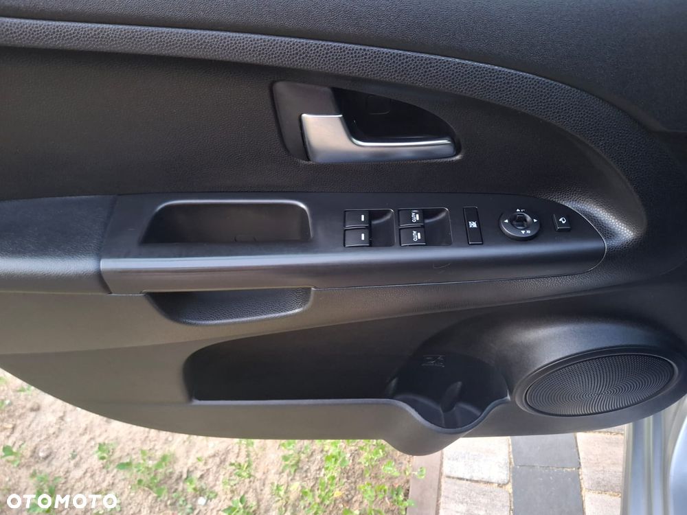 Kia Venga 1.6 Business Line - 18