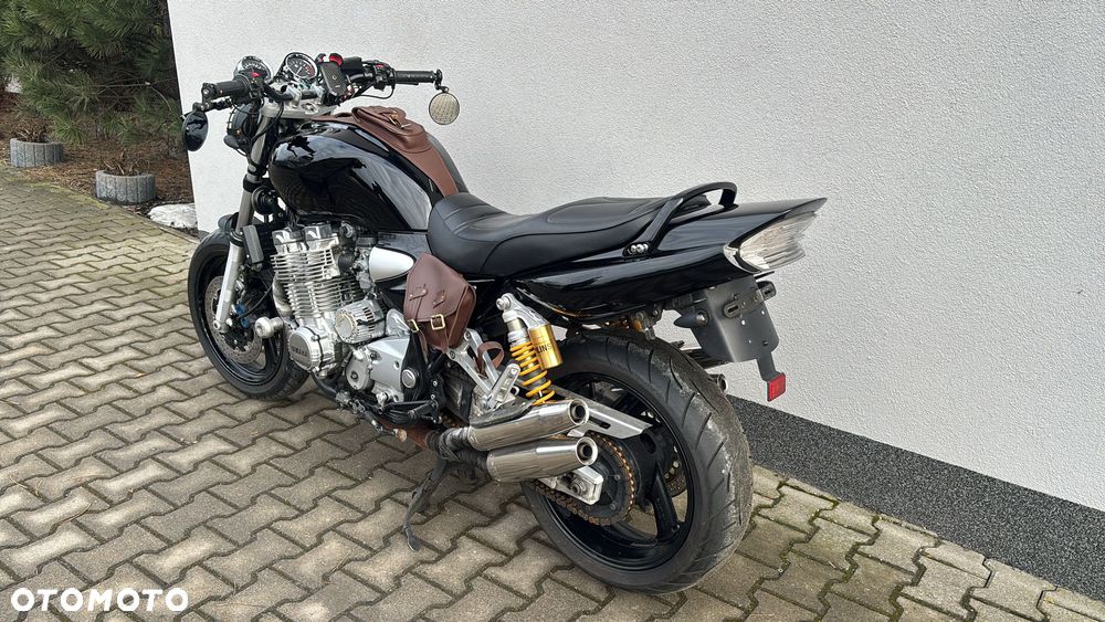 Yamaha XJR - 13