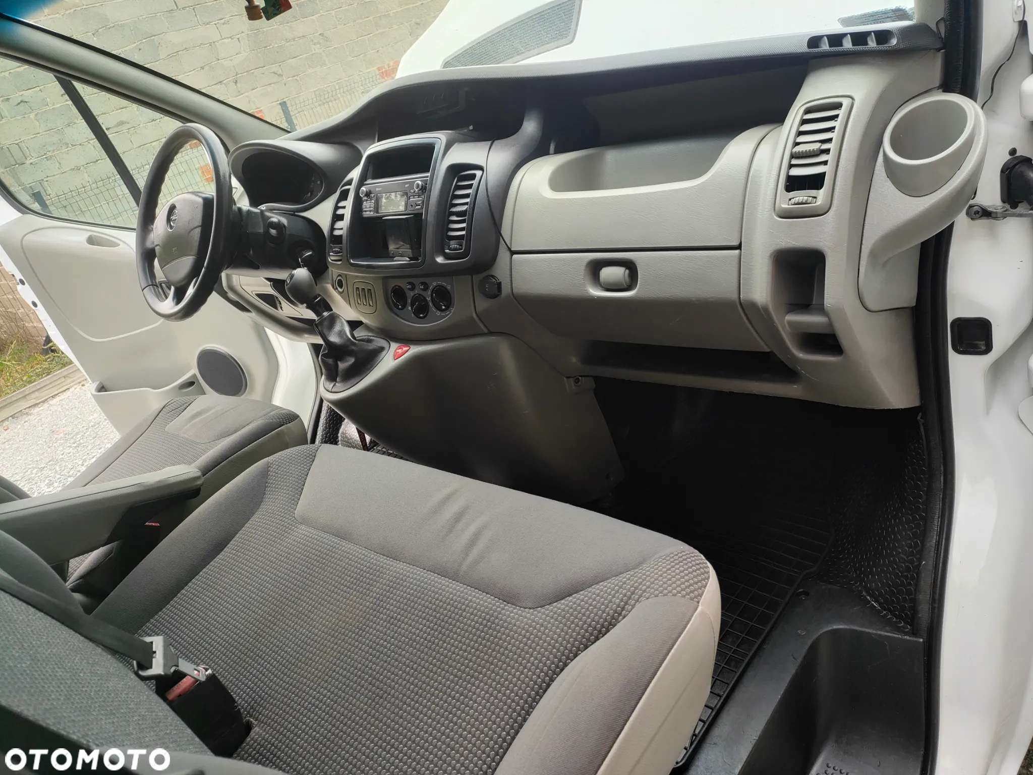Opel VIVARO - 26