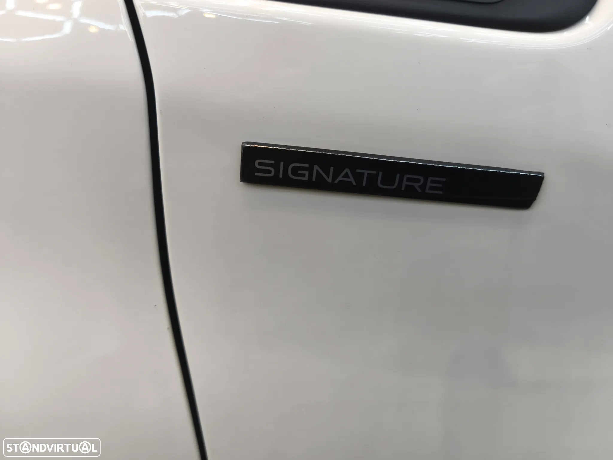 Peugeot 208 1.2 PureTech Signature - 29