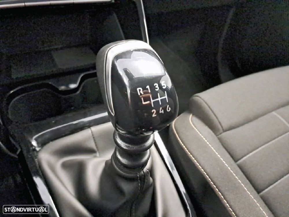 Citroën C3 Aircross 1.2 PureTech Plus — fotografia 19