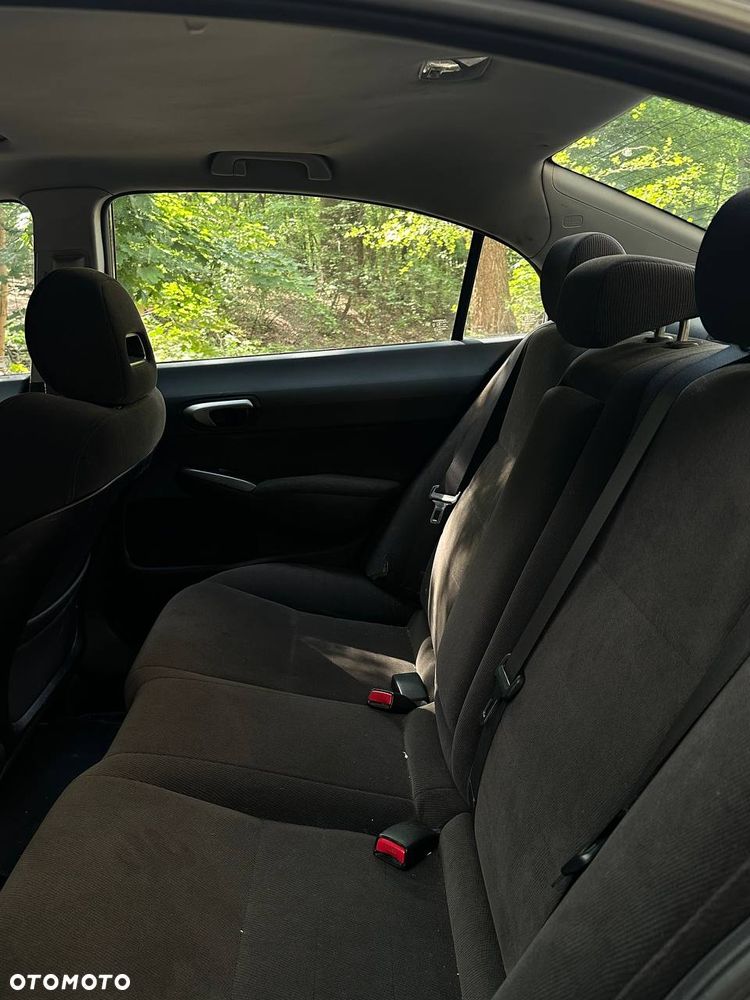 Honda Civic 1.8 Executive - 21