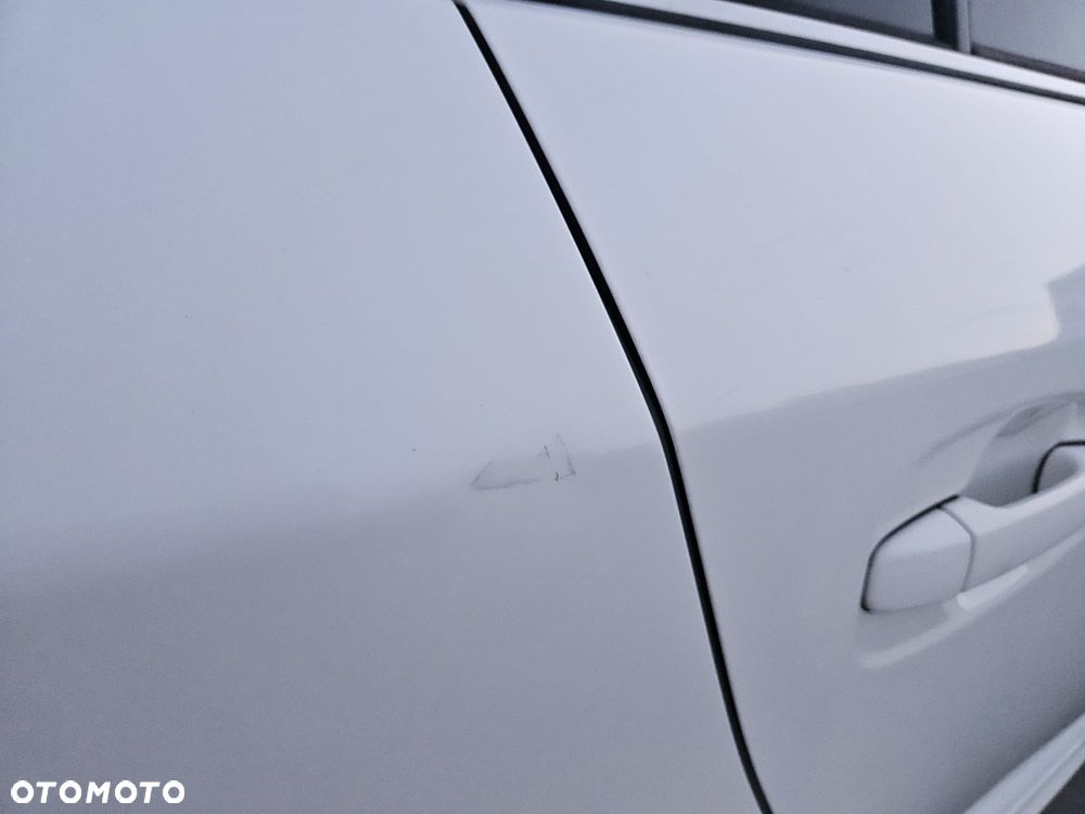 Toyota Avensis 1.8 Premium MS - 6