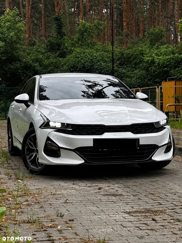 Kia K5 - 2