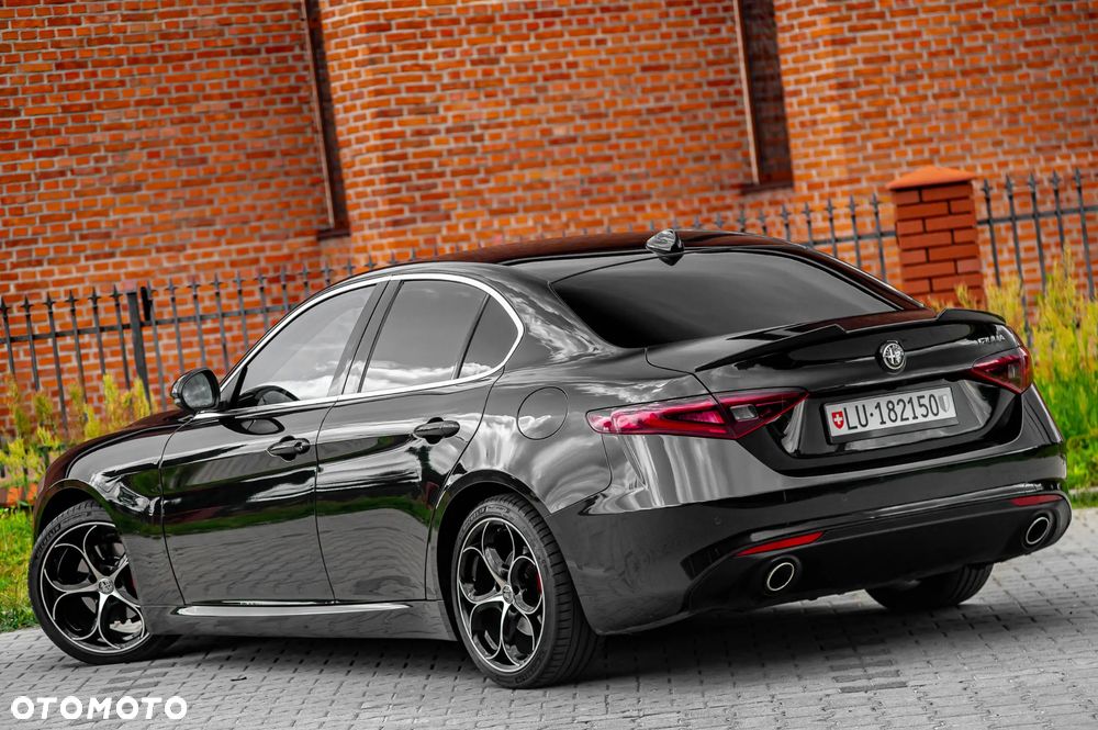 Alfa Romeo Giulia 2.2 D Turbo Super - 12