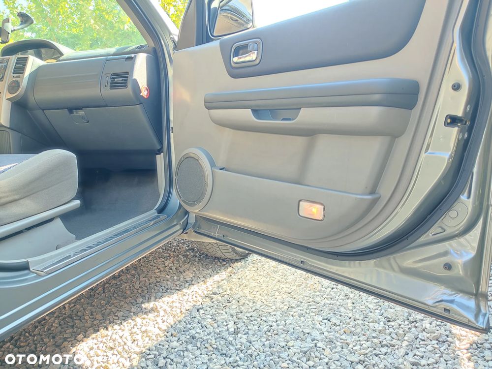 Nissan X-Trail 2.2 dCi 4x4 Columbia - 16