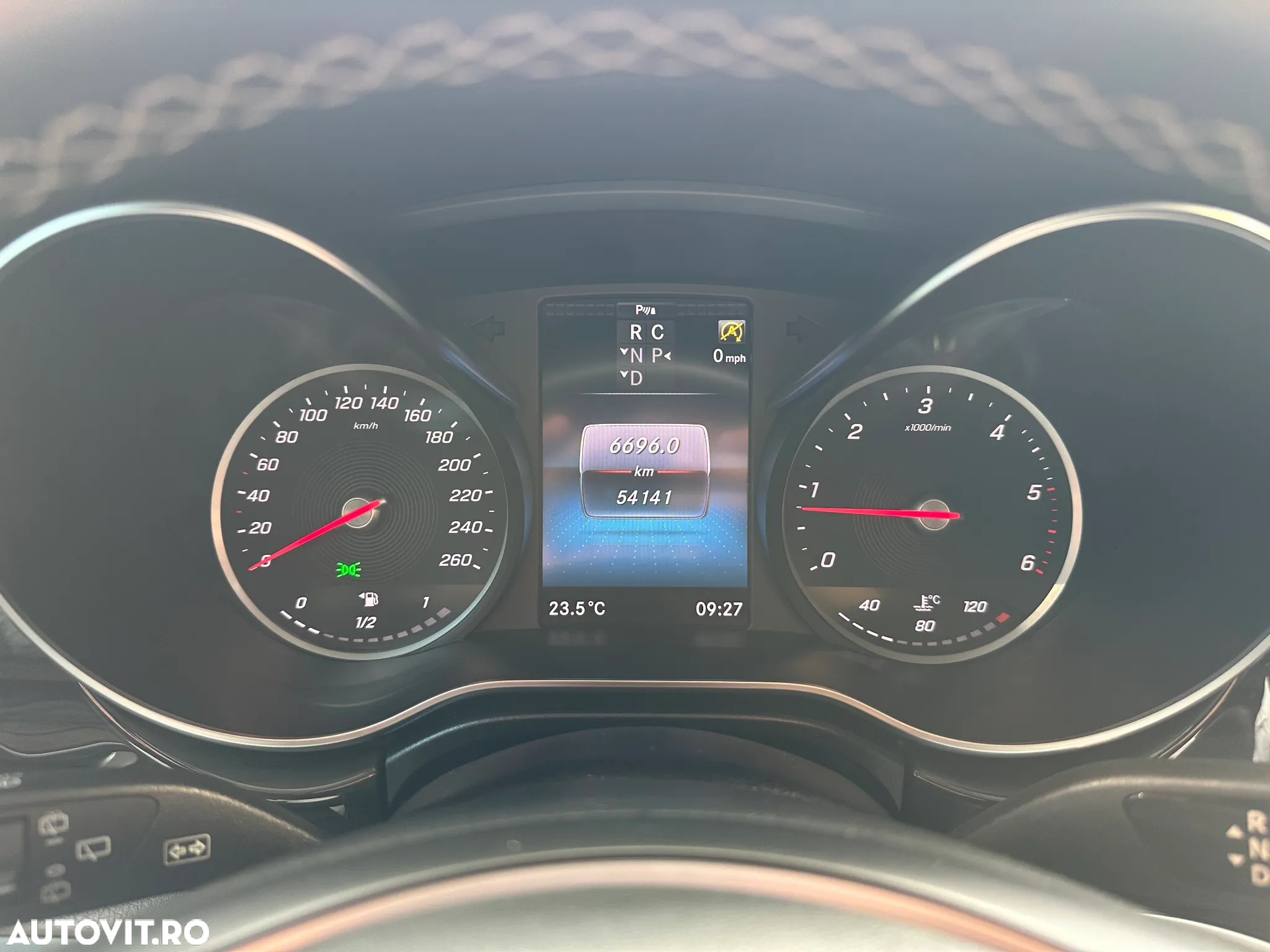 Mercedes-Benz V 300 d lang 4Matic 9G-TRONIC Exclusive Edition - 27