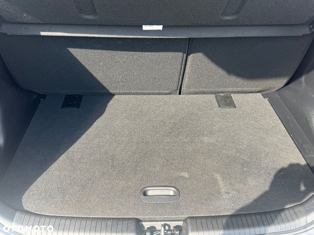 Kia Venga 1.4 CVVT Vision - 9