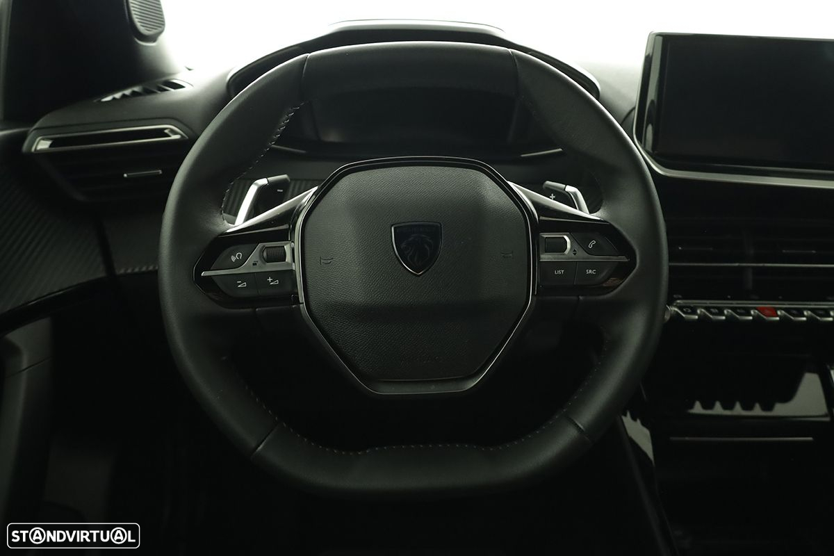 Peugeot 2008 1.2 PureTech Allure EAT8 - 15