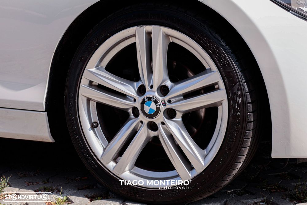 BMW 116 d Pack M - 43