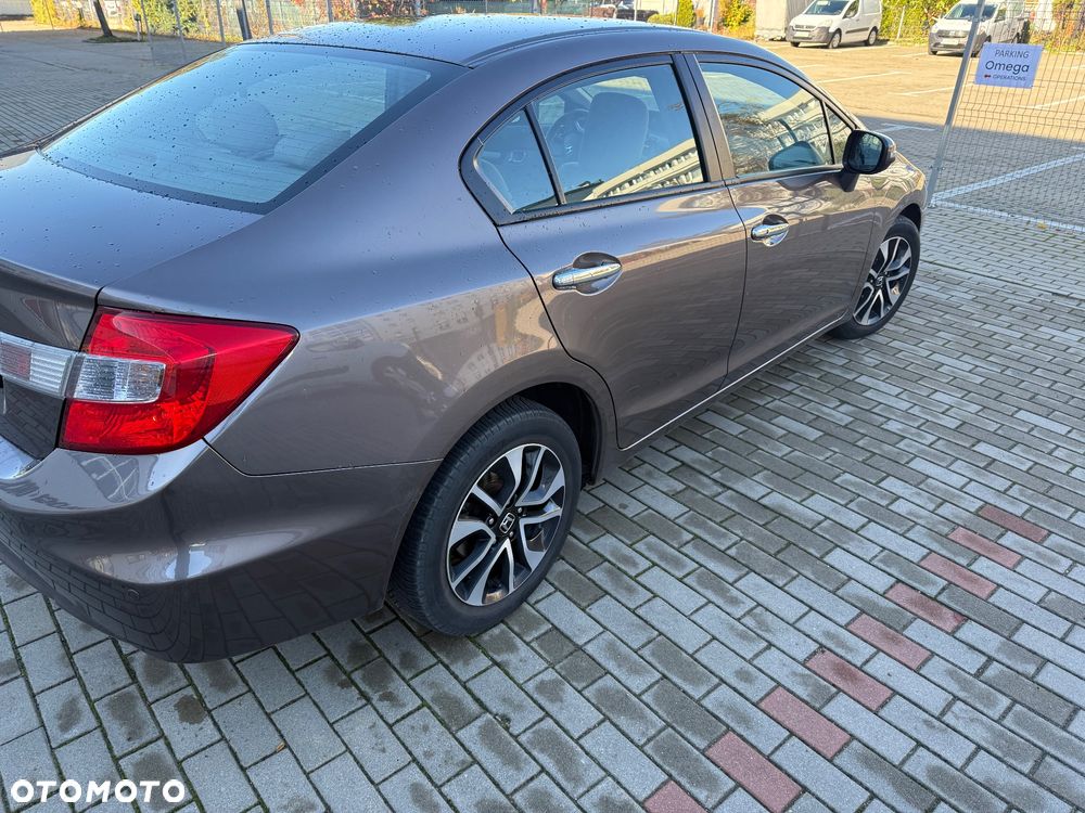 Honda Civic 1.8 i-VTEC Automatik Comfort 40 Jahre Edition - 6