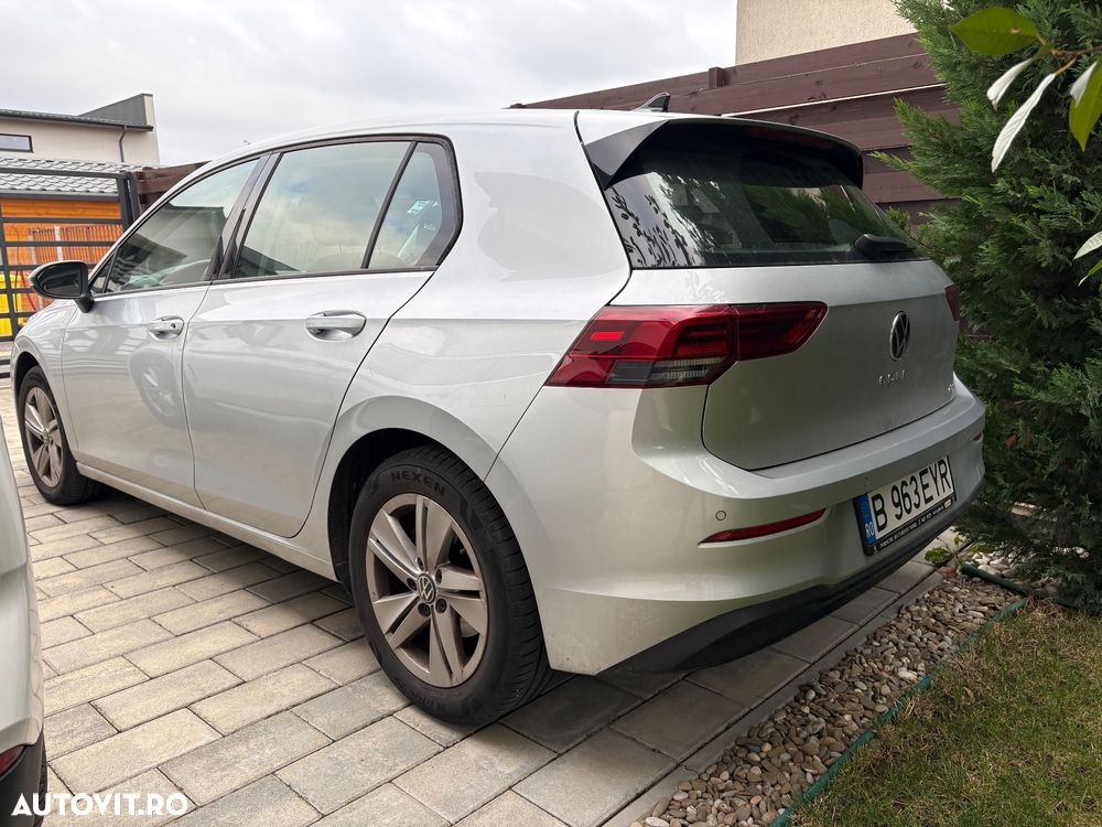 Volkswagen Golf 1.0 eTSI DSG MHEV Life - 2