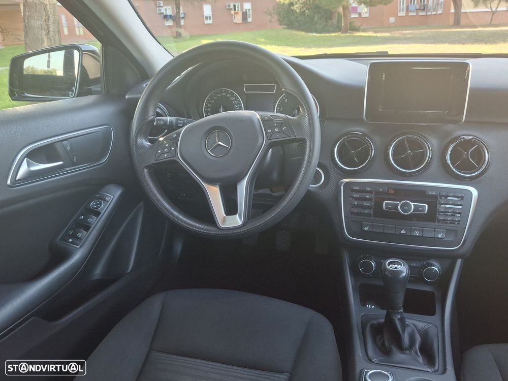 Mercedes-Benz A 180 Dynamic Edition - 4