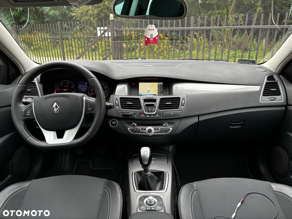 Renault Laguna 2.0 dCi FAP GT - 14