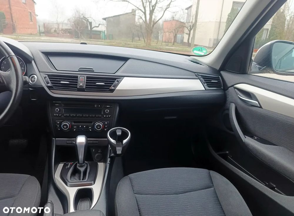 BMW X1 sDrive18i Sport Line - 14