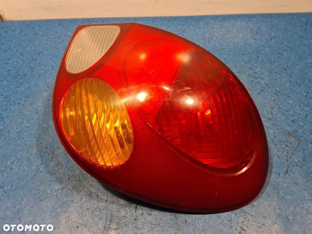TOYOTA COROLLA E11 HB LAMPA TYŁ PRAWA ZEWNĘTRZNA - 6