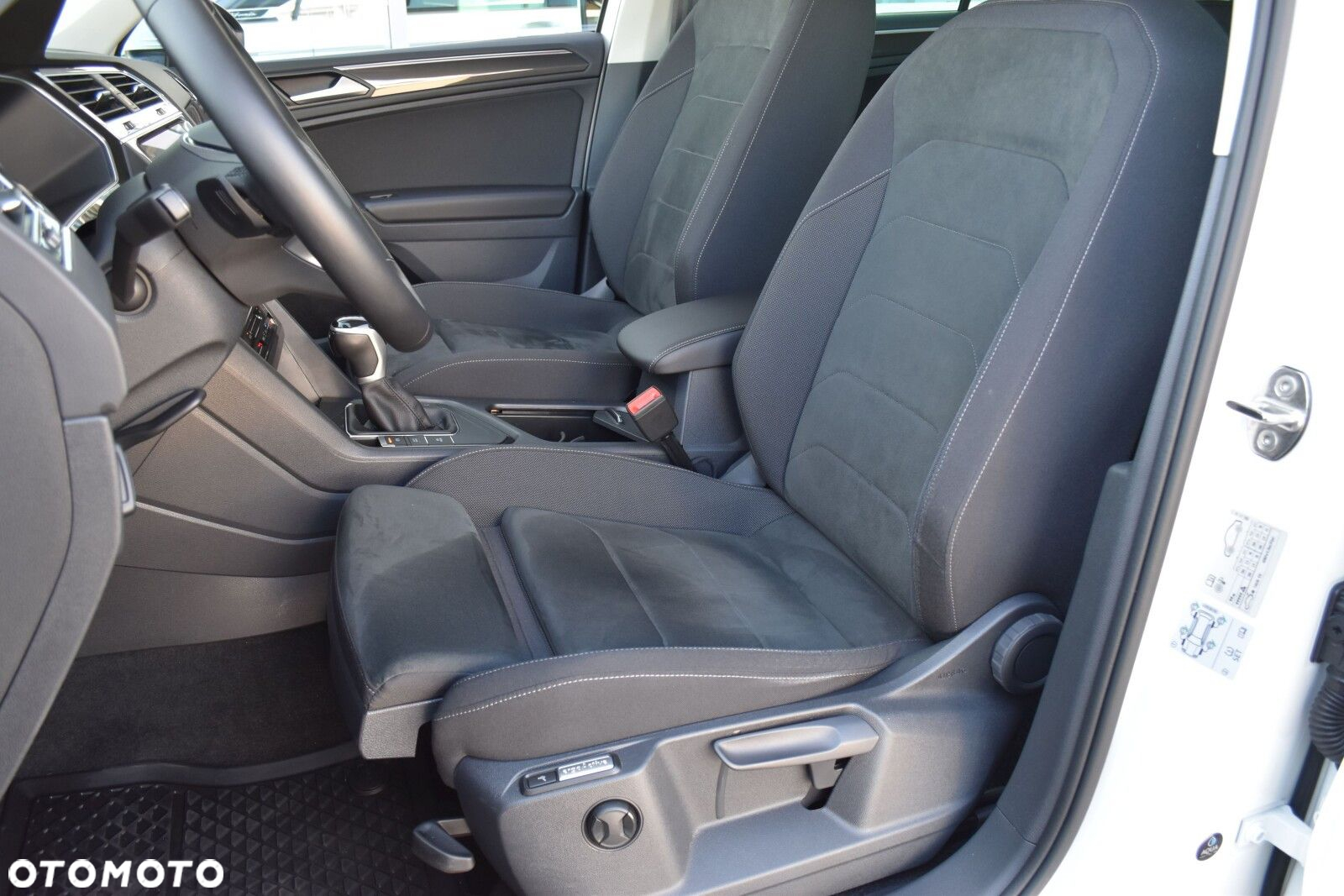 Volkswagen Tiguan - 33