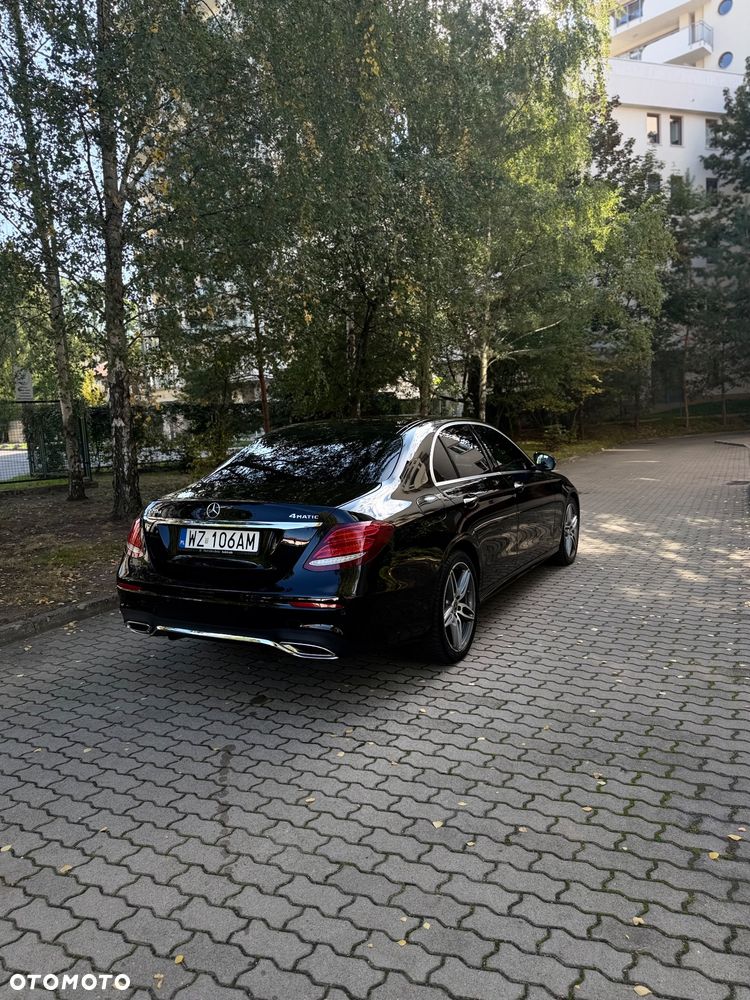 Mercedes-Benz Klasa E 220 d 4-Matic 9G-TRONIC - 11