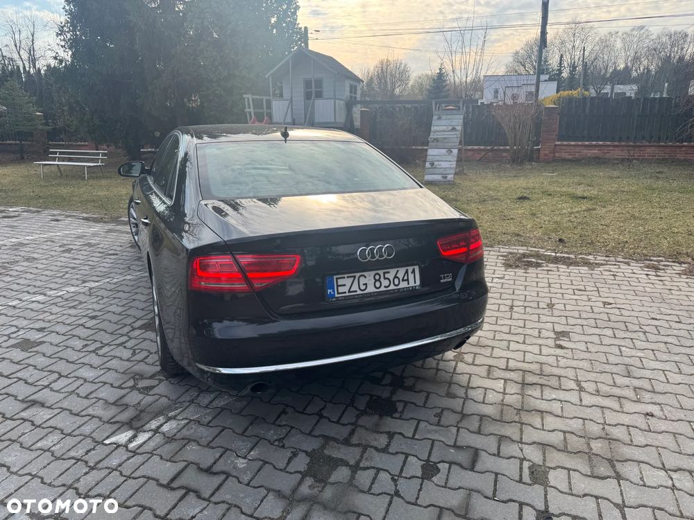 Audi A8 - 4