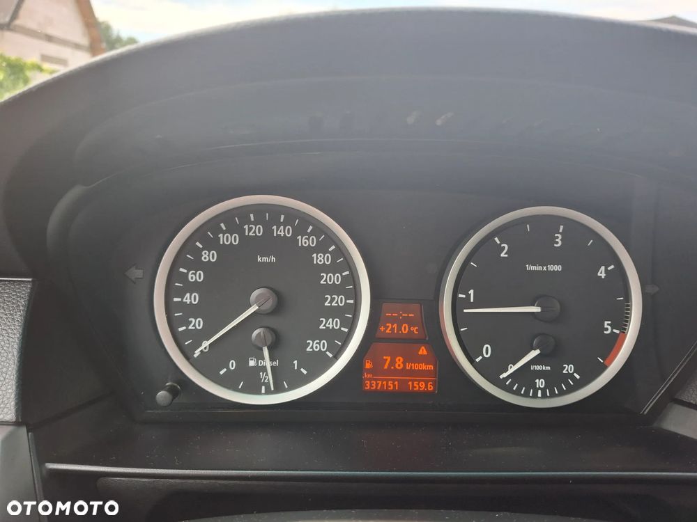 BMW Seria 5 525d - 5