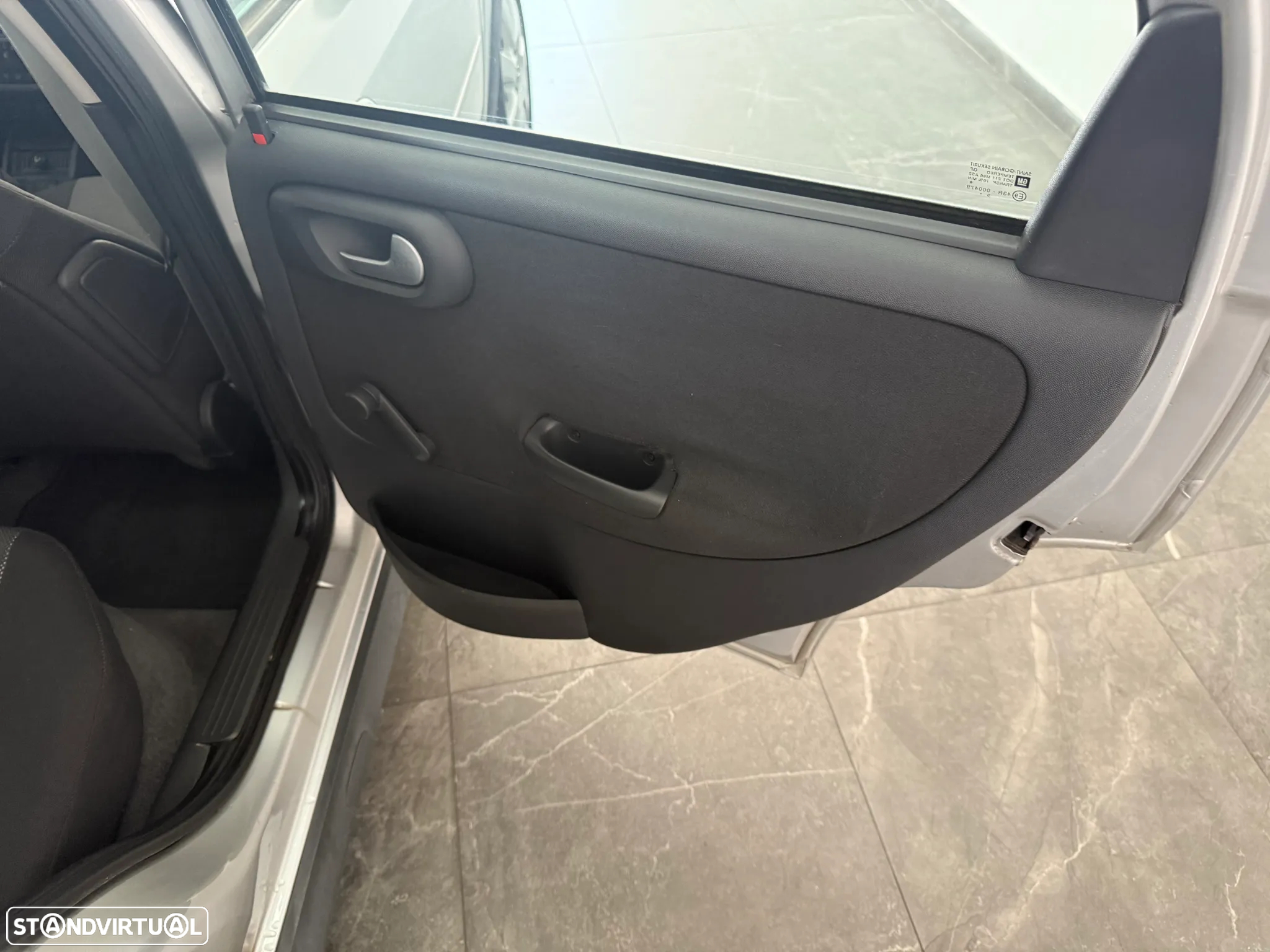 Opel Corsa 1.3 CDTi Enjoy - 16