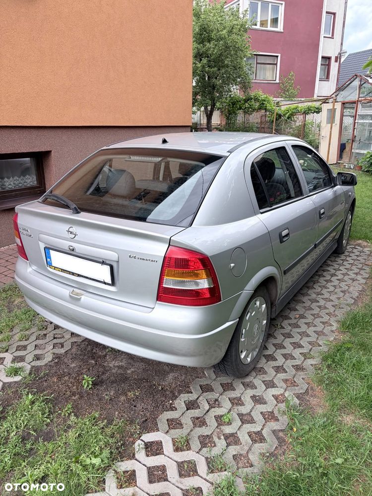 Opel Astra 1.4 - 5