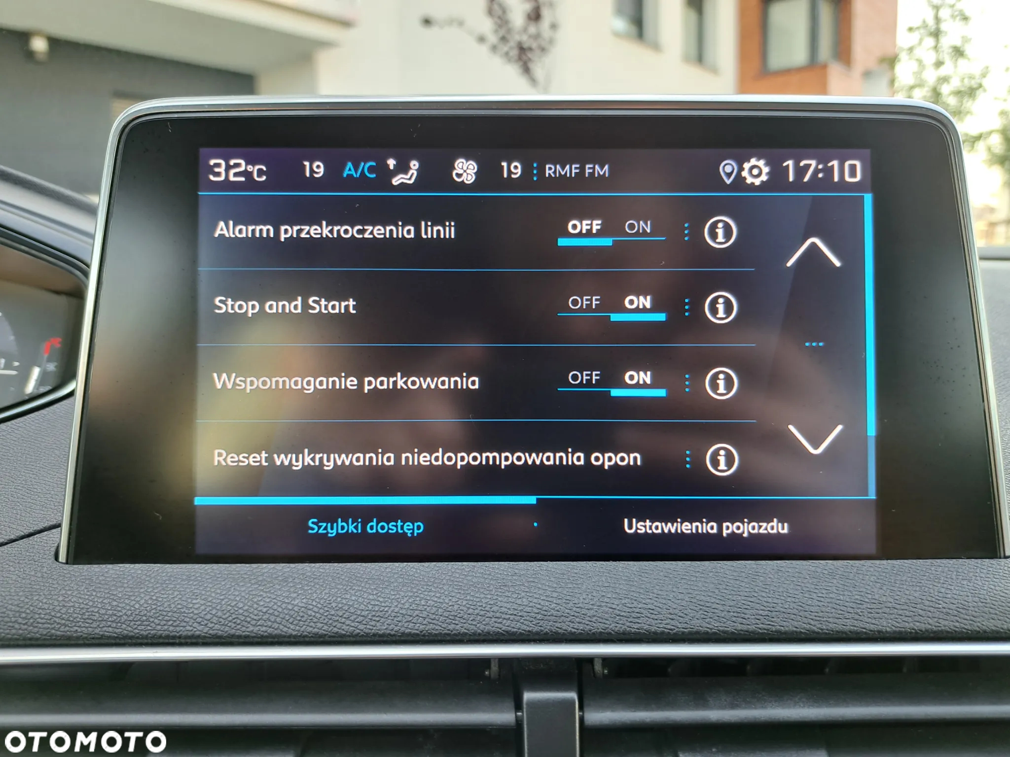 Peugeot 3008 1.5 BlueHDi Allure S&S EAT8 - 23