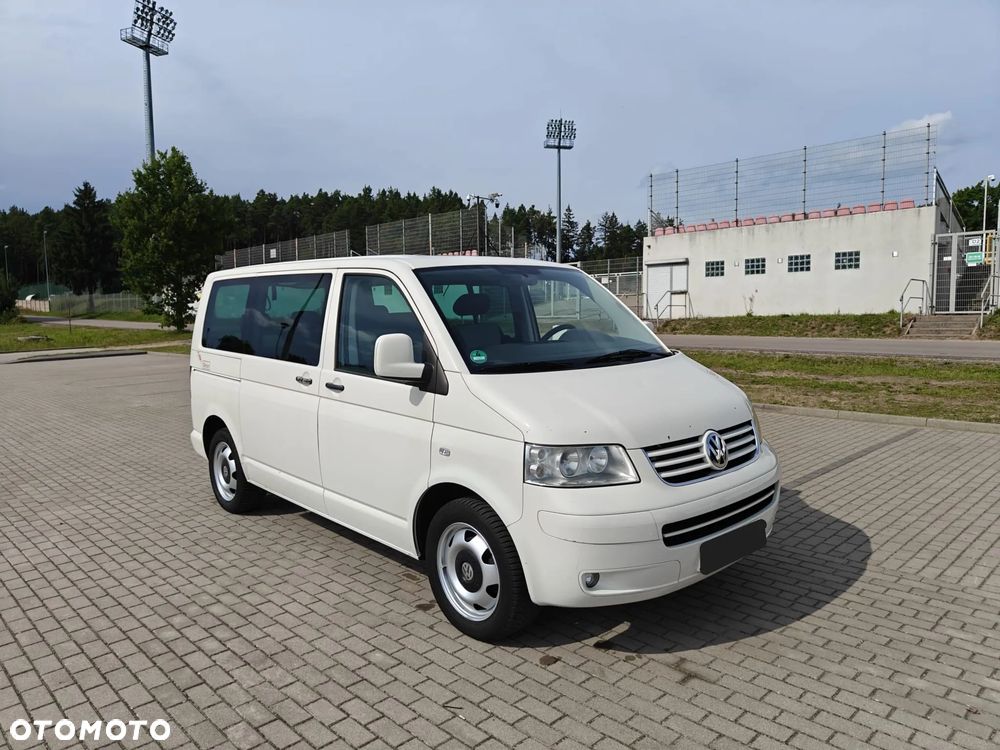 Volkswagen Multivan - 8
