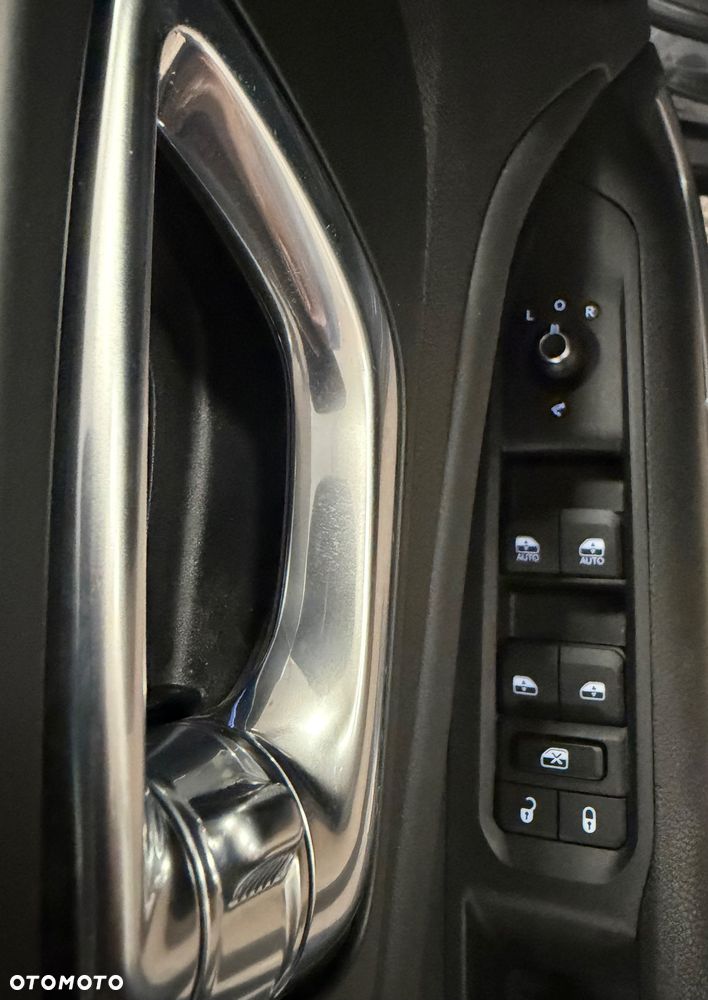 Jeep Compass - 12
