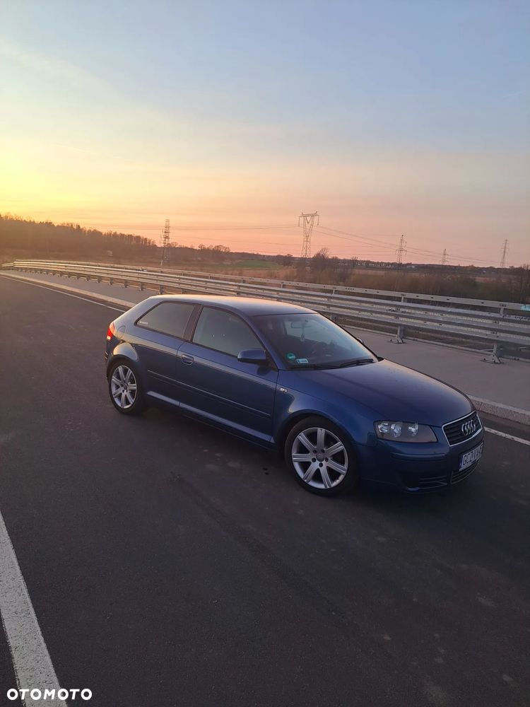 Audi A3 3-drzwiowe 1.6 Attraction - 2