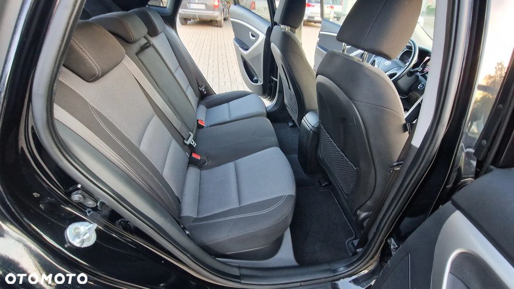 Hyundai i30 1.6 CRDi Comfort - 11