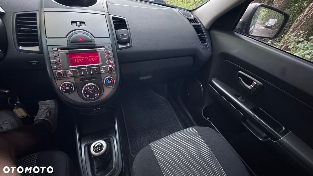 Kia Soul 1.6 CRDi L - 10
