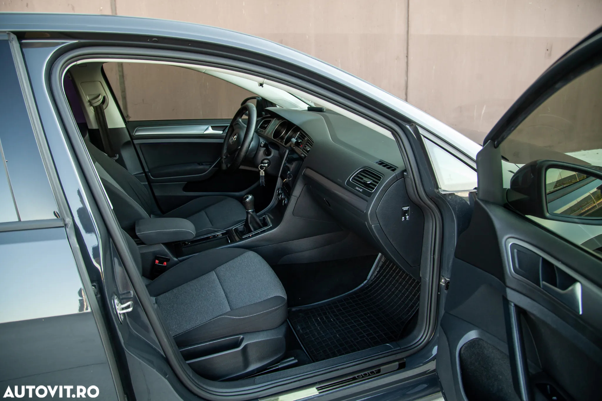 Volkswagen Golf - 12