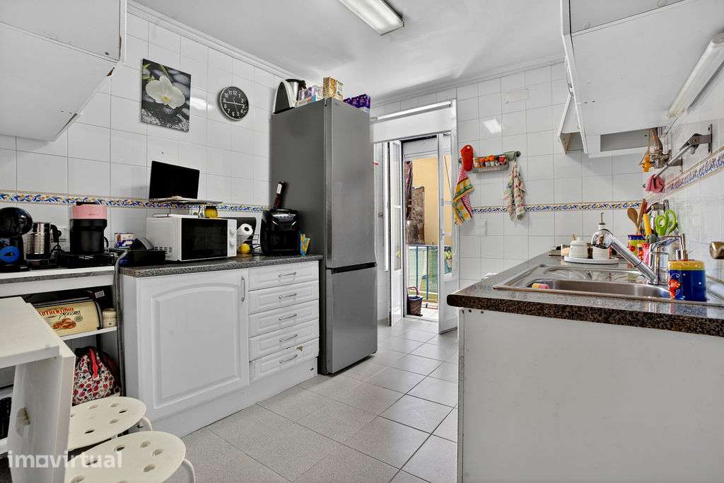 Apartamento T2+1, varanda, cave, arrecadação na Tv. Nazaré, Lisboa - Grande imagem: 5/29