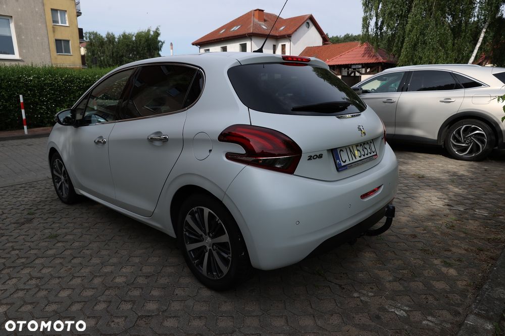 Peugeot 208 1.2 PureTech Allure S&S - 5