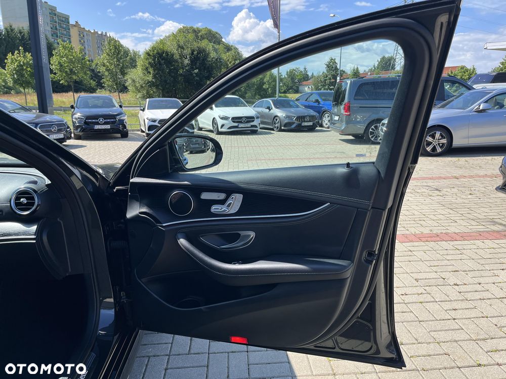 Mercedes-Benz Klasa E 220 d 4-Matic AMG - 16